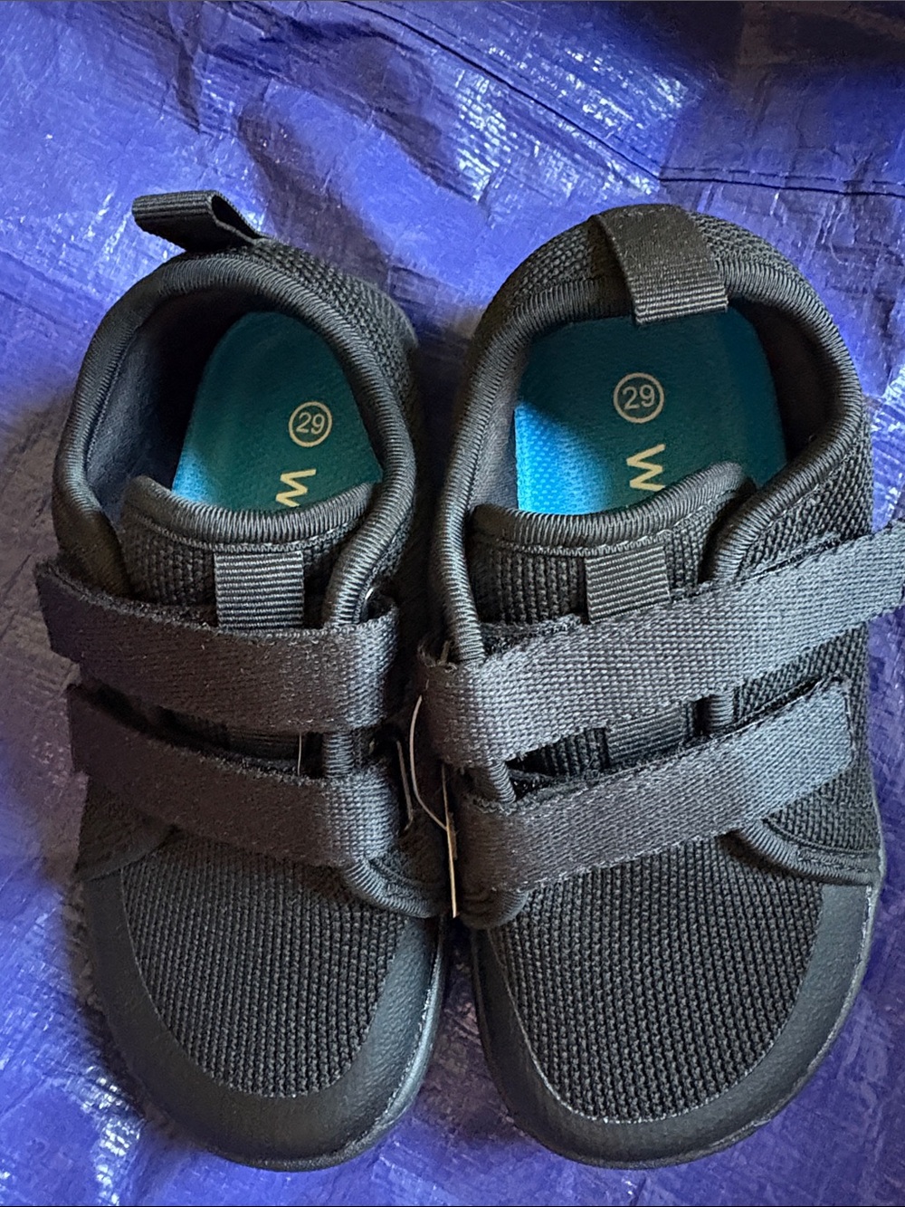 Whitin black velcro shoes size 29
